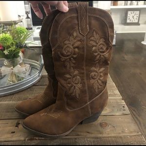Cowboy Boots/ Women’s Boots